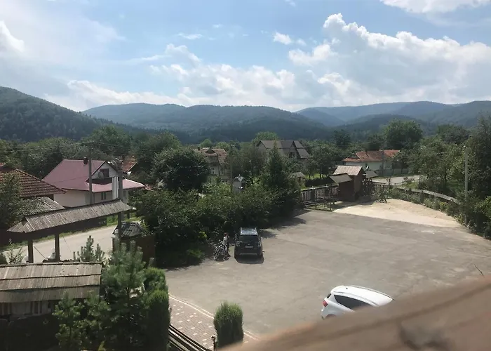 Pensjonat Pidkova чан сауна приймаємо групи до 70людей Pystan